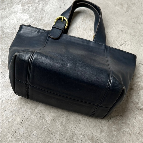 Coach vintage navy Leather Tote Bag - Picture 2 of 8